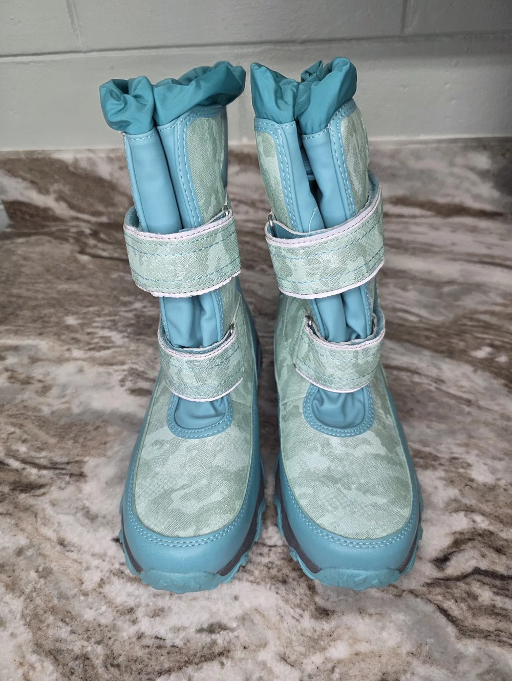 Lands' End Big Kids' Snow Boots Thermolite Aqua Size 6 (Women's Size 8)